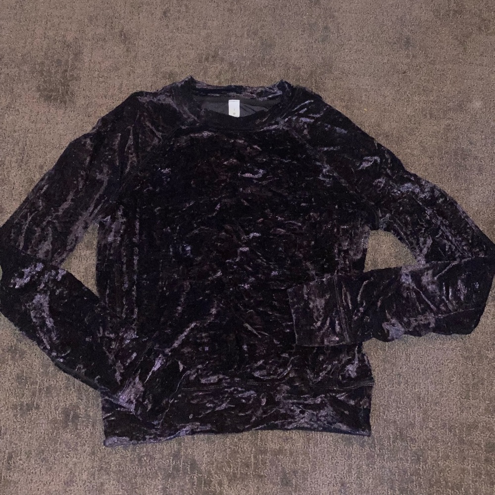 NWOT Lululemon crushed velvet sweatshirt